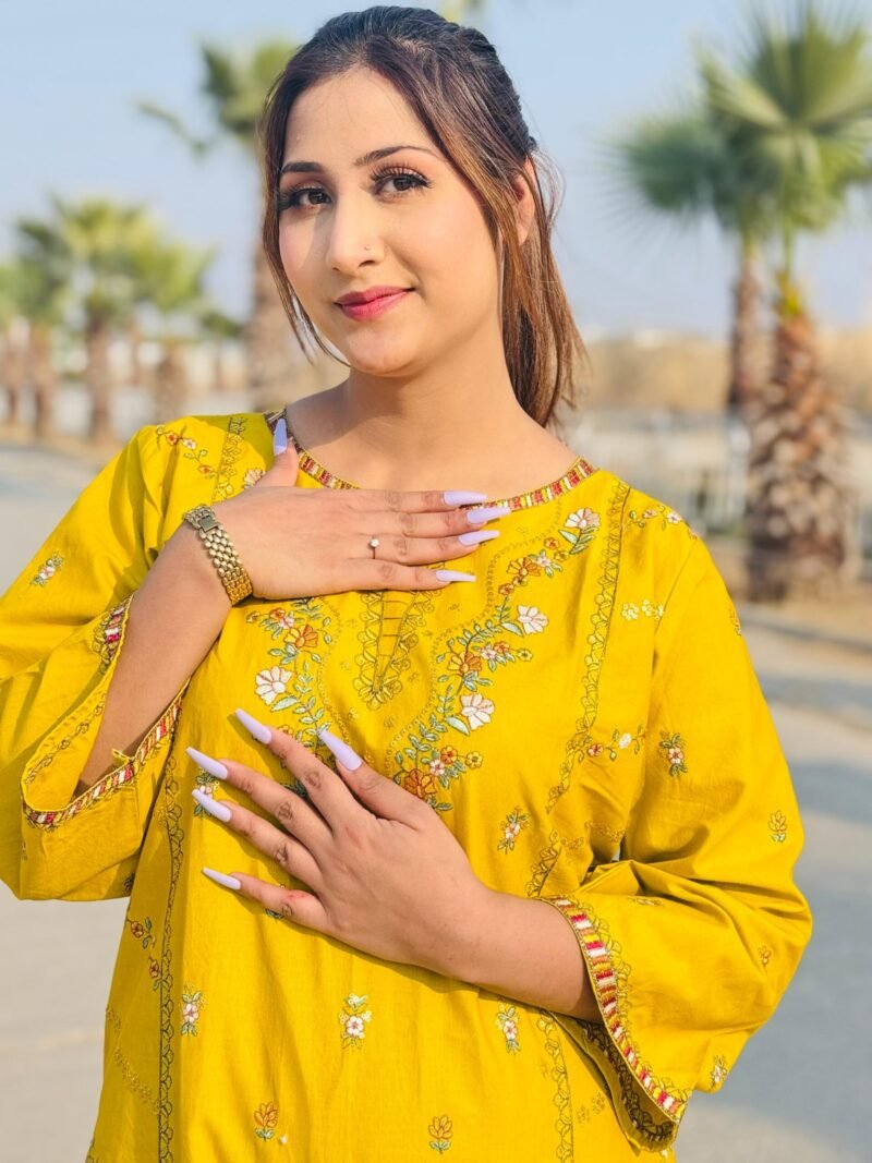 2-Piece Co-Ord Set in Cotton with Embroidery - Image 2