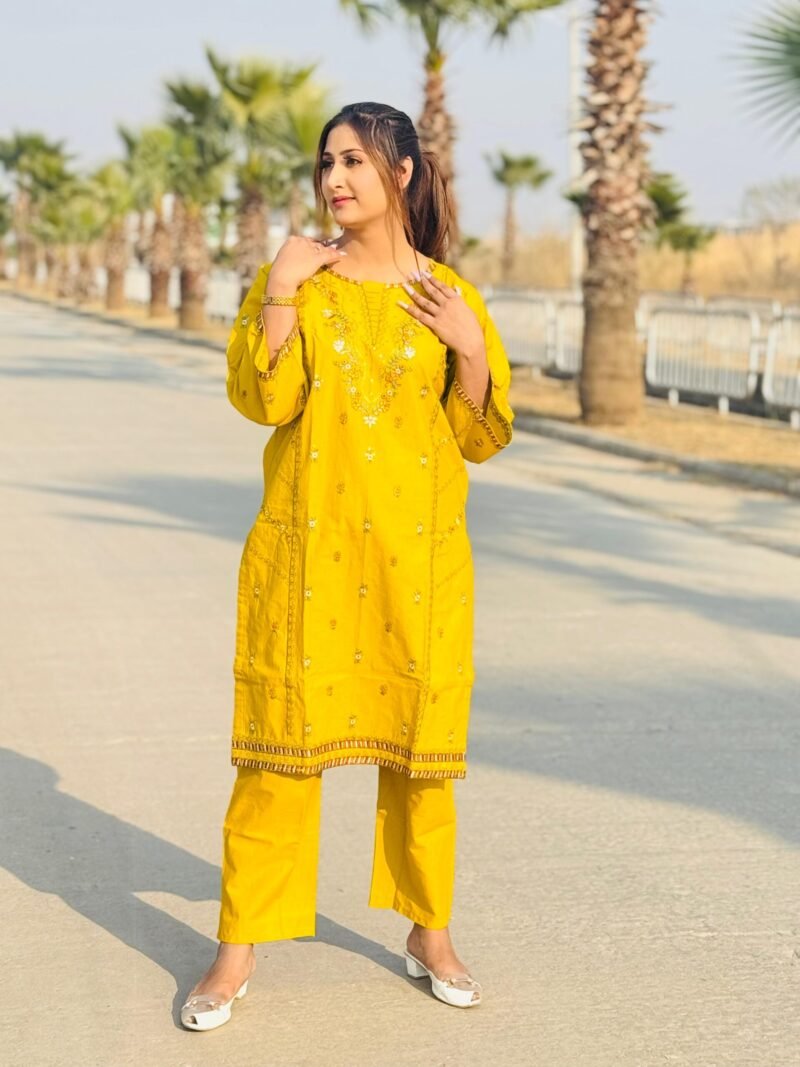 2-Piece Co-Ord Set in Cotton with Embroidery