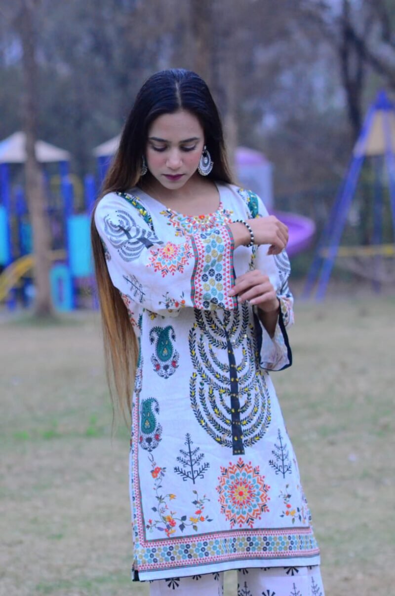 Elegant Summer Lawn Co-Ord Set with Embroidered Beaded Neckline - Image 2