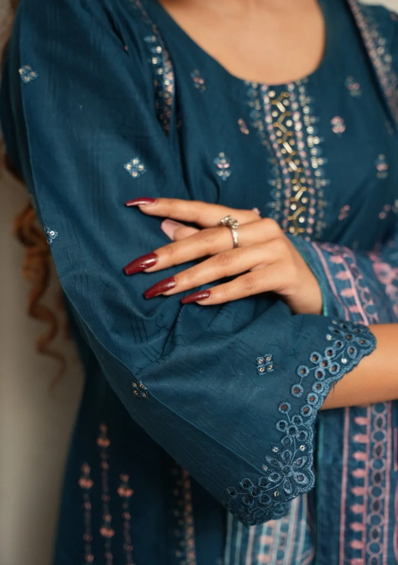 3-Piece Cotton Suit – Zinc with Printed Diamond Munaar Dupatta - Image 2
