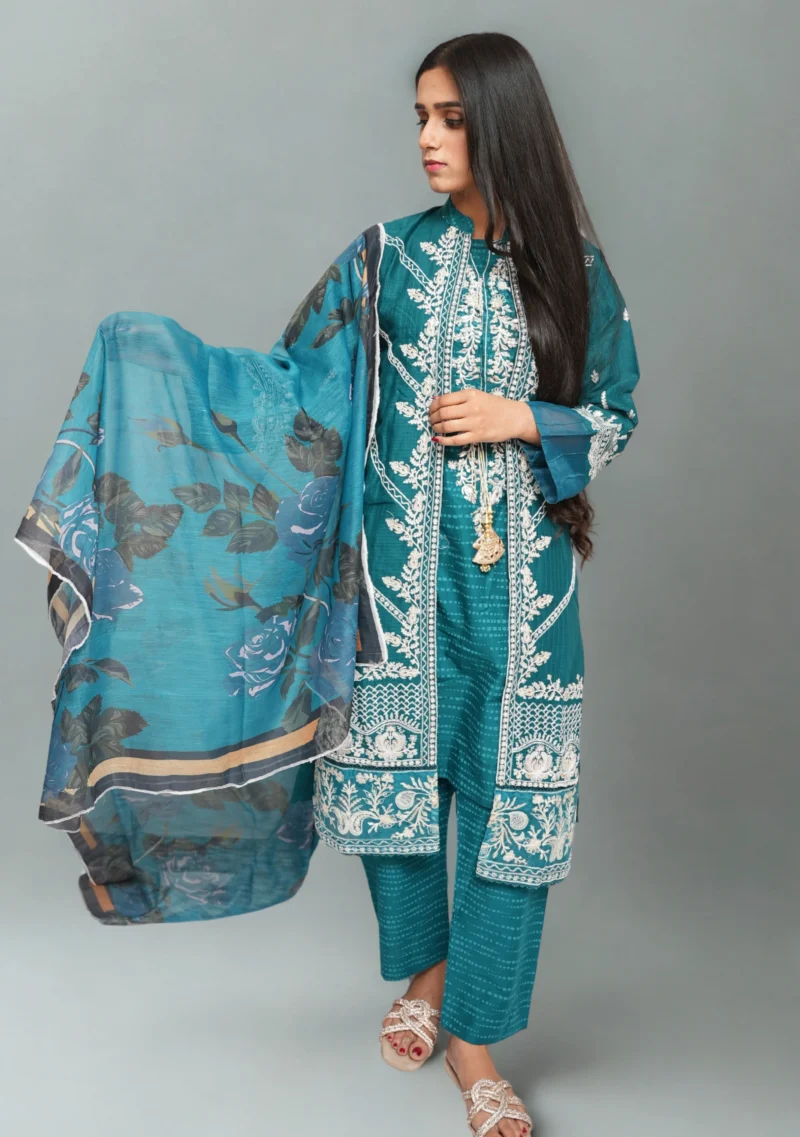 4-Piece Embroidered Cotton Gown Set – Luxury Look with Chiffon Dupatta - Image 2