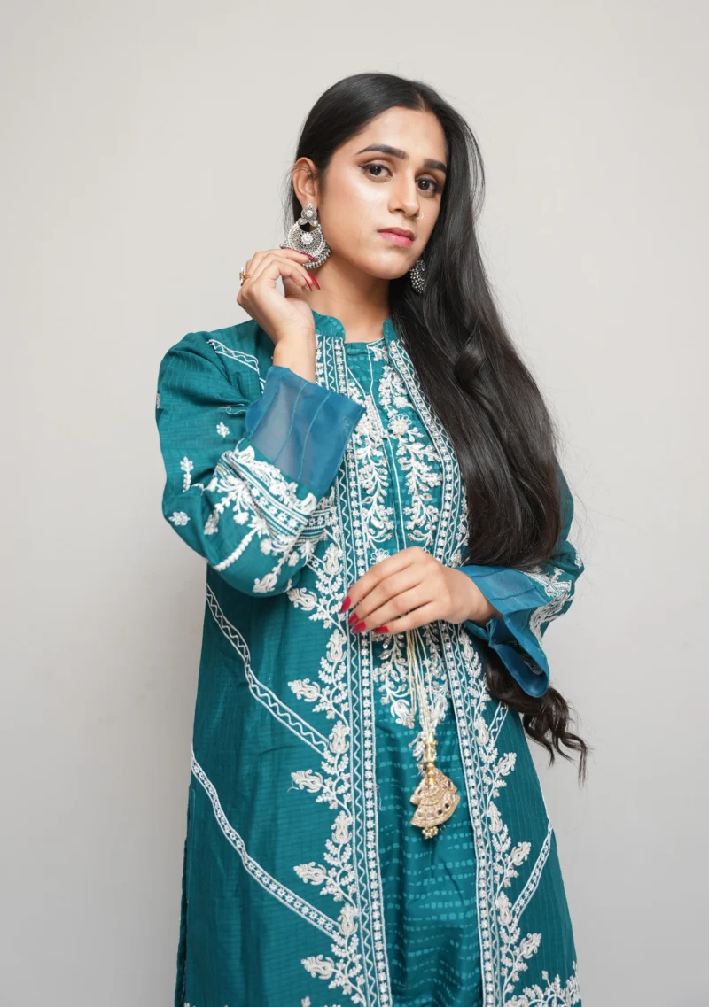 4-Piece Embroidered Cotton Gown Set – Luxury Look with Chiffon Dupatta - Image 3