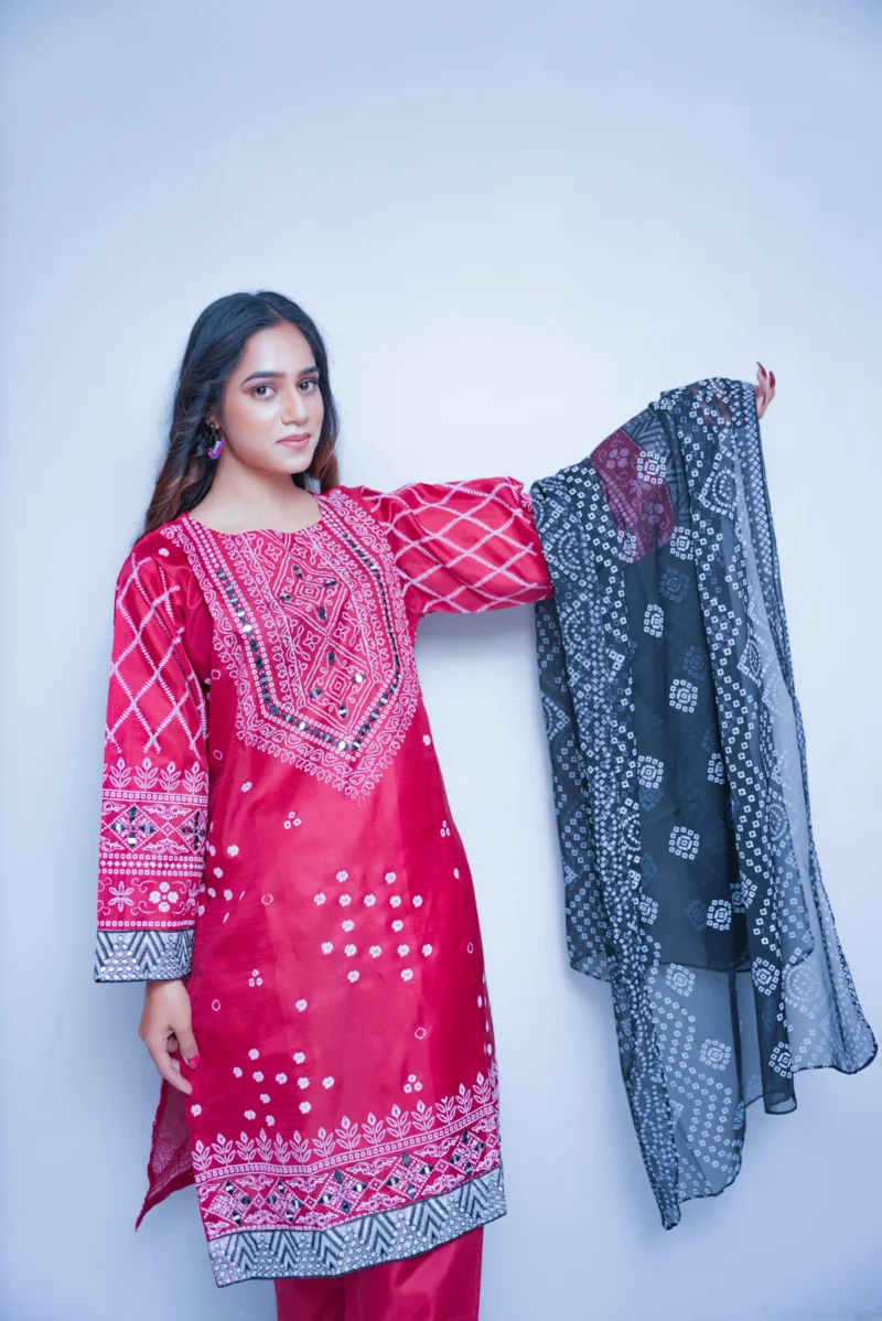 3-Piece Chunnri Set in Ravv Silk – Red Elegance with Mirror Work - Image 4