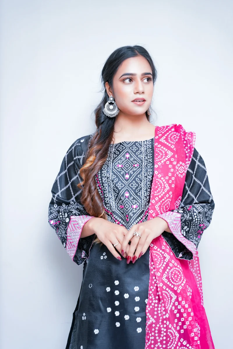 3-Piece Chunnri Set in Raw Silk – Black Grace with Mirror Work - Image 2